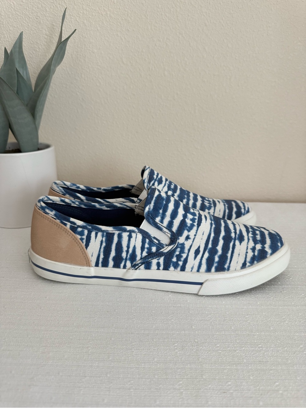 New Margaritaville Slip-On Canvas Sneakers in Navy Tie-Dye and Tan